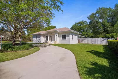 8365 SW 131st St, Pinecrest, FL 33156 - Photo 2