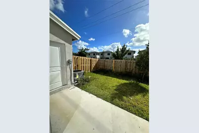 501 NE 1st Dr, Florida City, FL 33034 - Photo 24