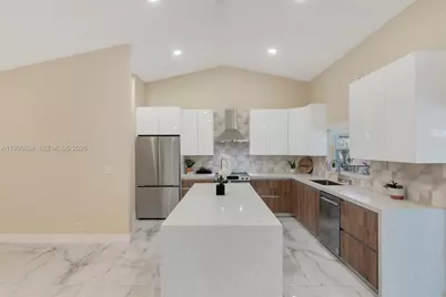 10425 NW 48th Mnr #1, Coral Springs, FL 33076 - Photo 8