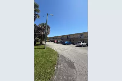 2800 NE 203rd St #17, Aventura, FL 33180 - Photo 10