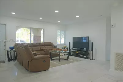 4391 NW 12th Ter, Deerfield Beach, FL 33064 - Photo 8