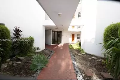1075 93rd St #206, Bay Harbor Islands, FL 33154 - Photo 4