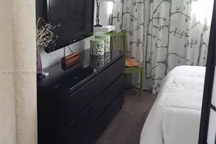 1075 93rd St, Bay Harbor Islands, FL 33154 - Photo 14