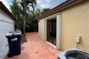 8910 SW 4th Ln, Miami, FL 33174 - Photo 40