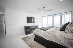 5600 Collins Ave, Miami Beach, FL 33140 - Photo 16