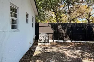 4900 NW 14th St, Lauderhill, FL 33313 - Photo 10