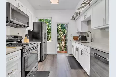 910 Lenox Ave #2, Miami Beach, FL 33139 - Photo 10