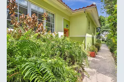 910 Lenox Ave #2, Miami Beach, FL 33139 - Photo 26