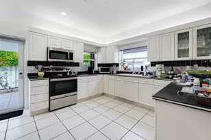 69 S Royal Poinciana Blvd, Miami Springs, FL 33166 - Photo 8