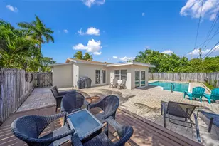 1460 NE 30th Ct, Pompano Beach, FL 33064 - Photo 2