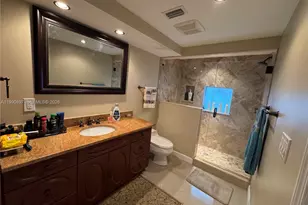 1460 NE 30th Ct, Pompano Beach, FL 33064 - Photo 14