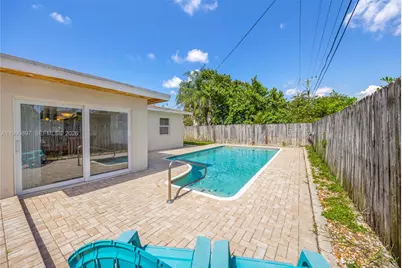 1460 NE 30th Ct, Pompano Beach, FL 33064 - Photo 16