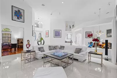 392 Coconut Cir, Weston, FL 33326 - Photo 4