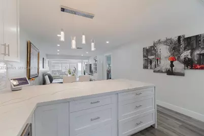 2400 Malayan Dr #94-D, Delray Beach, FL 33445 - Photo 8