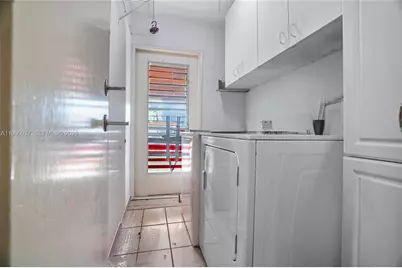 6115 SW 2nd St, Margate, FL 33068 - Photo 12