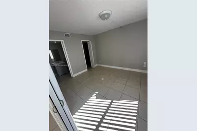 6565 W 26th Dr #103-34, Hialeah, FL 33016 - Photo 10