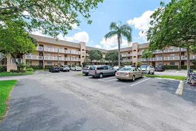 9201 Sunrise Lakes Blvd #304, Sunrise, FL 33322 - Photo 12