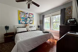 536 14th St, Miami Beach, FL 33139 - Photo 2