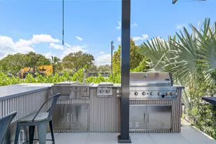 2215 NE 19th St, Fort Lauderdale, FL 33305 - Photo 56