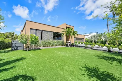 2215 NE 19th St, Fort Lauderdale, FL 33305 - Photo 2