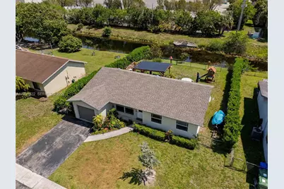 401 NW 83rd Way, Pembroke Pines, FL 33024 - Photo 26