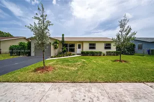 401 NW 83rd Way, Pembroke Pines, FL 33024 - Photo 1