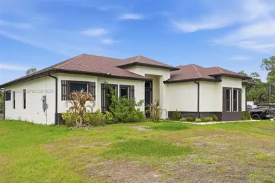 3043 18, Naples, FL 34120 - Photo 4