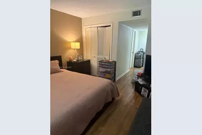 2 Briarwood Cir #212, Hollywood, FL 33024 - Photo 14