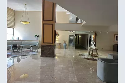 600 Parkview Dr #717, Hallandale Beach, FL 33009 - Photo 4