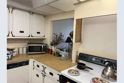 600 Parkview Dr #717, Hallandale Beach, FL 33009 - Photo 10