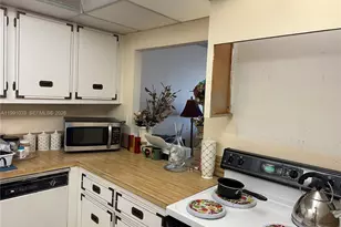 600 Parkview Dr, Hallandale Beach, FL 33009 - Photo 10