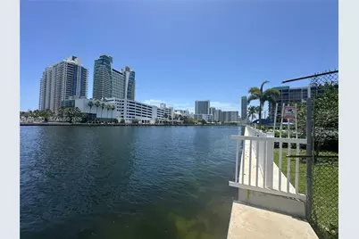 600 Parkview Dr #717, Hallandale Beach, FL 33009 - Photo 24