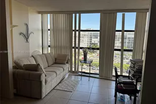 600 Parkview Dr, Hallandale Beach, FL 33009 - Photo 20