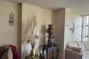 600 Parkview Dr, Hallandale Beach, FL 33009 - Photo 18