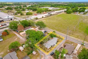 627 Washington Ave, Lake Wales, FL 33853 - Photo 2