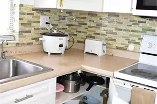 9800 Sunrise Lakes Blvd, Sunrise, FL 33322 - Photo 18