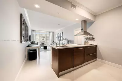218 SE 14th St #1007, Miami, FL 33131 - Photo 12