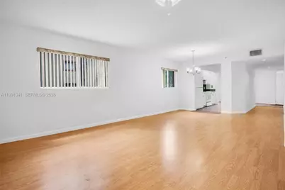 900 SW 142nd Ave #115L, Pembroke Pines, FL 33027 - Photo 2