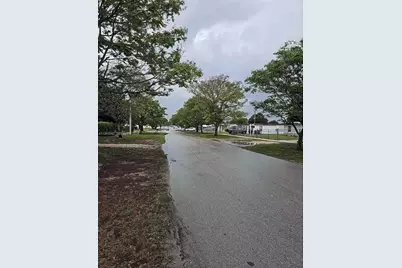 2345 NW 161st St, Miami Gardens, FL 33054 - Photo 16