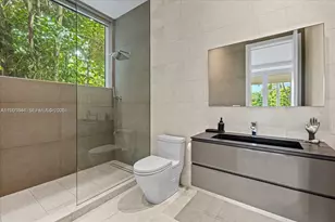 3465 N Meridian Ave, Miami Beach, FL 33140 - Photo 36