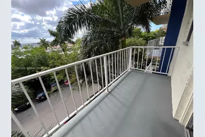 4550 NW 9th St #414E, Miami, FL 33126 - Photo 8