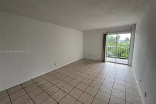 4550 NW 9th St, Miami, FL 33126 - Photo 4