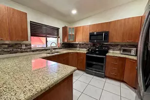 15182 SW 171st St, Miami, FL 33187 - Photo 4