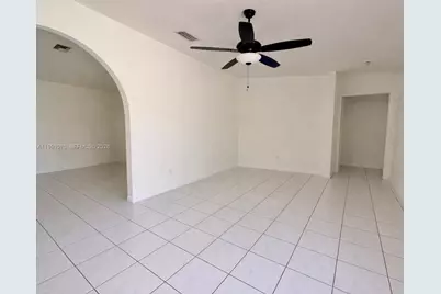 15182 SW 171st St, Miami, FL 33187 - Photo 6