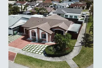 15182 SW 171st St, Miami, FL 33187 - Photo 2