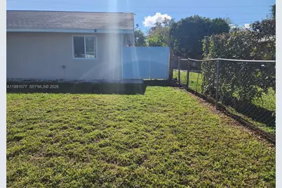 16101 SW 97th Ave #Side/Studio, Miami, FL 33157 - Photo 1