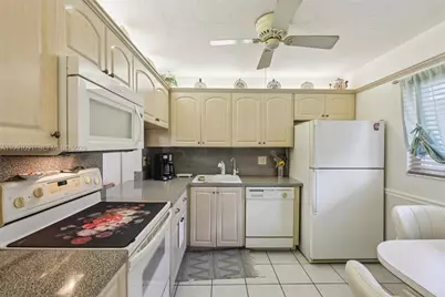 3050 N Holiday Springs Blvd #101, Margate, FL 33063 - Photo 8