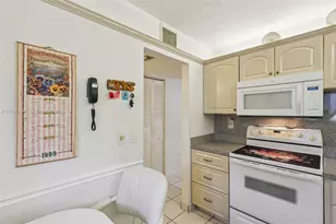 3050 N Holiday Springs Blvd, Margate, FL 33063 - Photo 10