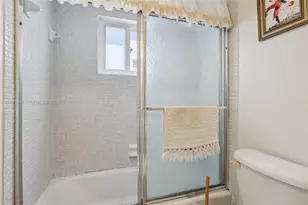 3050 N Holiday Springs Blvd, Margate, FL 33063 - Photo 20