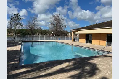 3650 N 56th Ave #519, Hollywood, FL 33021 - Photo 14
